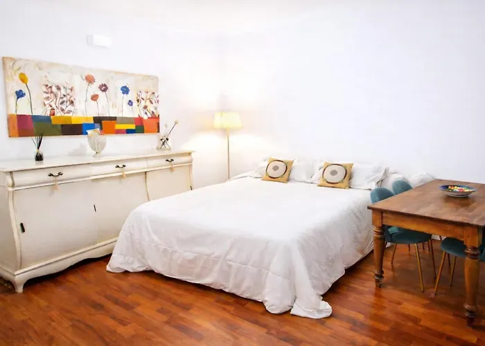 Casa Ozanam - Quiet And Spacious 6 Beds - Metro Lima Buenos Aires - Duomo 8 Min
